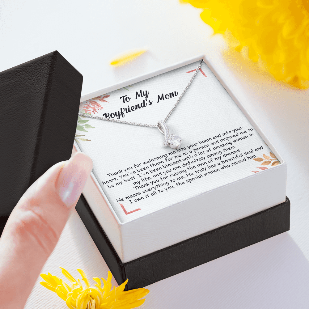 to my boyfriend's mom necklace, thank you for raising the man of my dreams alluring beauty necklace gift