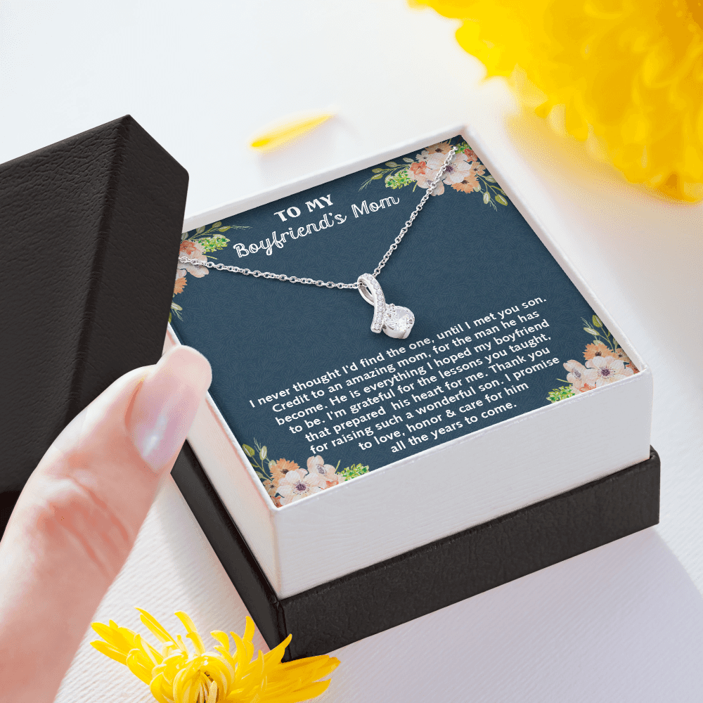 to my boyfriend's mom necklace, thank you for raising such a wonderful son alluring beauty necklace